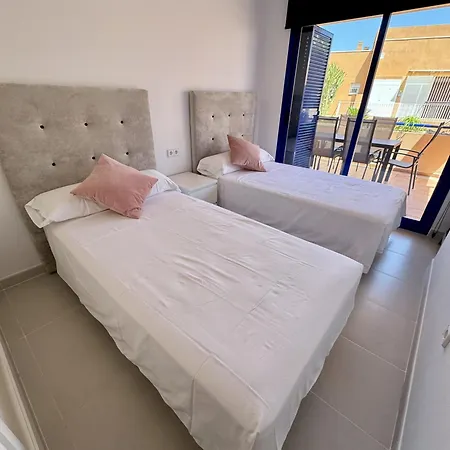 Darwins Luxury Apartment *